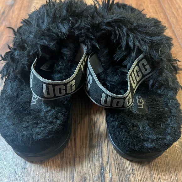 UGG Fluff Sugar Sandal - Picture 2 of 3